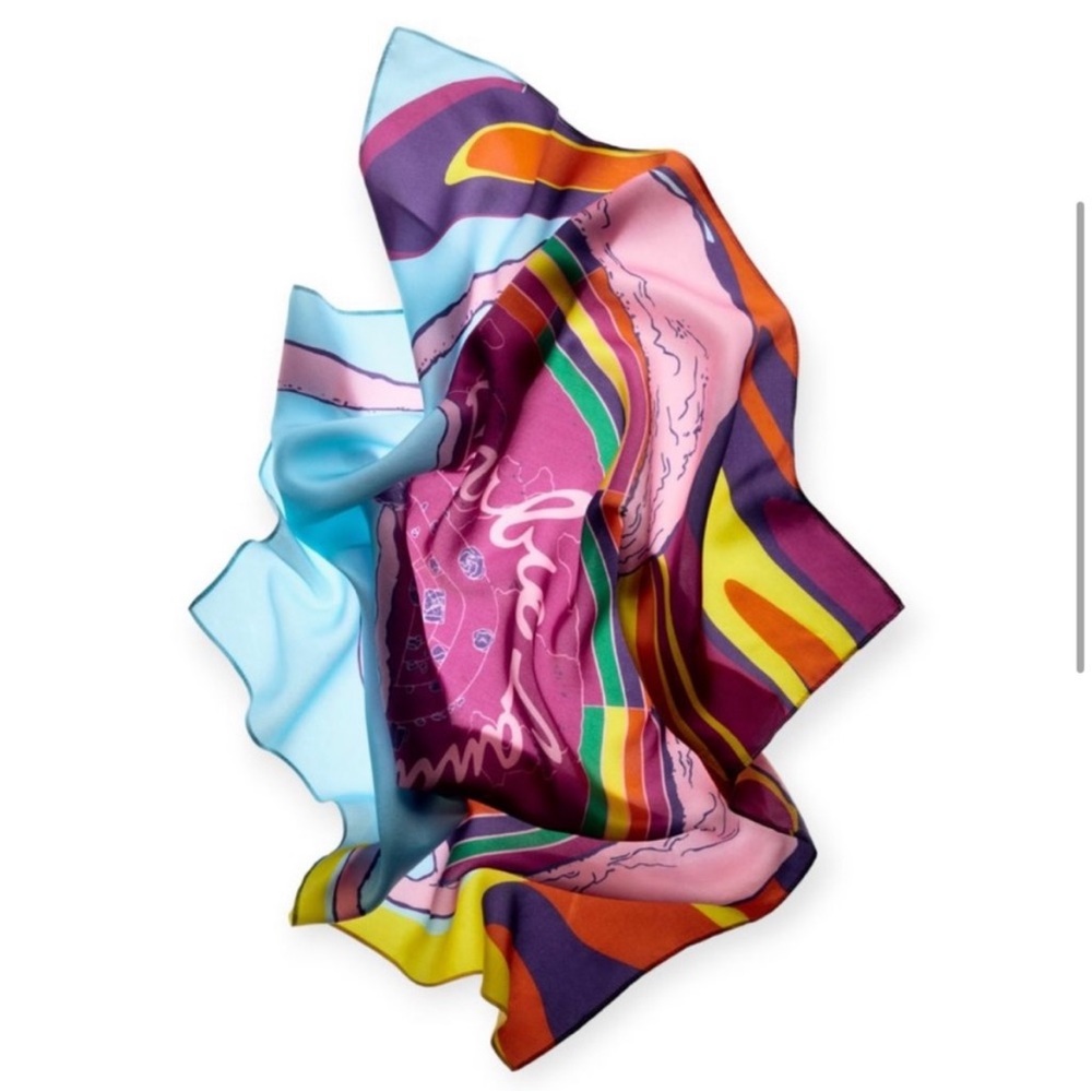 NEW IN BOX BARBIE™M THE MOVIE OWARNER BROS. X ZARA SILK PRINT SCARF